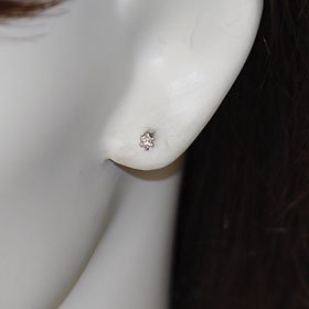 プラチナ・ダイヤモンド0.1ct(SIクラス・鑑定カード付) スタッドピアス 一粒ピアス
