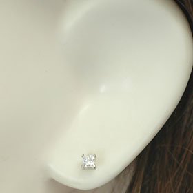 プラチナ・マシンカットCZ(3mm) スクエアピアス