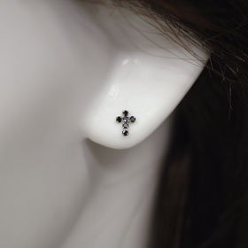 K14WG・ブラックCZ クロスピアス