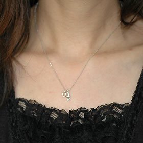 K10WG・ダイヤ0.03ct イニシャルペンダント「Y」