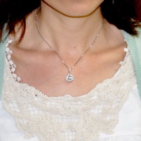 クロスフォーニューヨーク(ダンシングストーン) トゥインクルカーネーションペンダント(ネックレス) NYP-527