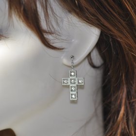 クロスフォーニューヨーク(ダンシングストーン) トゥインクルクロス1ピアス NYE-105