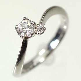 【婚約指輪】プラチナ・ダイヤモンド0.2ct（F・VS・3EX・Hu0026C・鑑定書付） エンゲージリング
