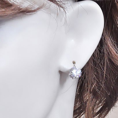 K10WG・最高品質 キュービックジルコニア 一粒フックピアス 8mm