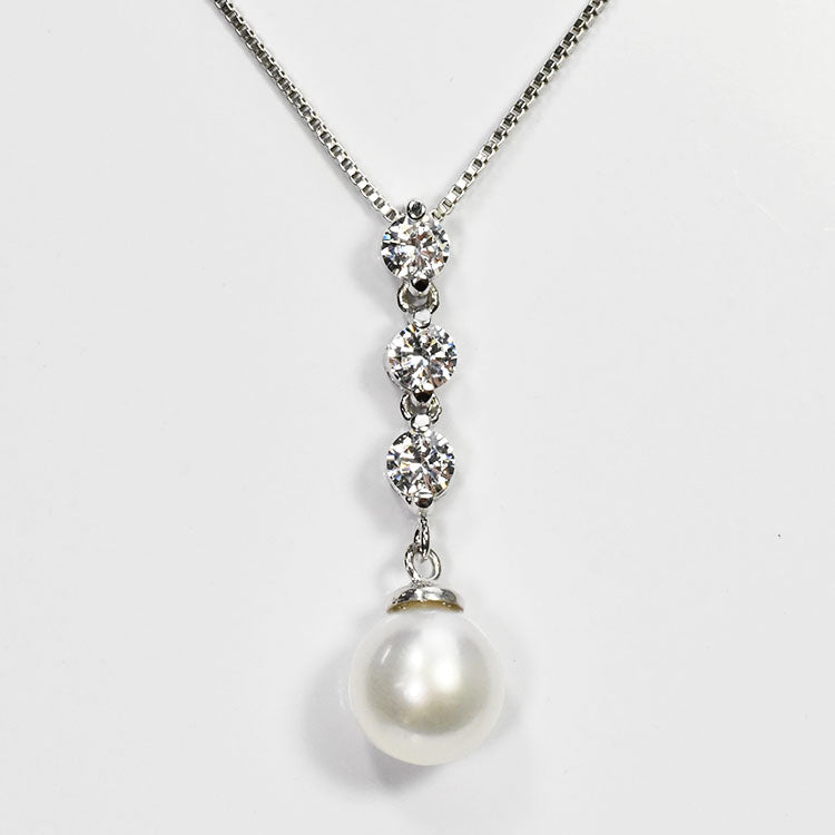 【花珠真珠】7mm珠 ネックレス ダイヤモンド0.5ct アコヤ本真珠 スリーストーン 天然ダイヤモンド