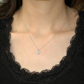 K18WG・ダイヤモンド0.08ct　ブラッシュハートペンダント（ネックレス）