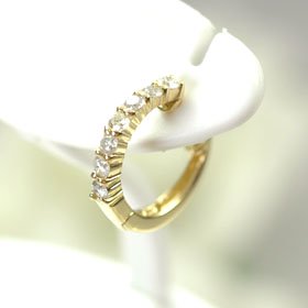 K18・ダイヤモンド0.2ct　ハーフエタニティーピアス