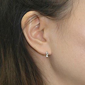 K18WG・ダイヤモンド0.1ct　シンプルピアス