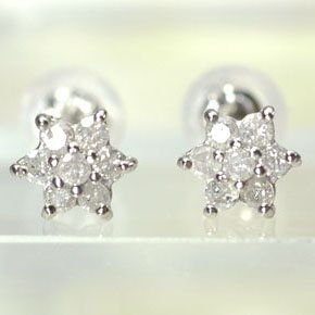 プラチナ・ダイヤモンド0.2ct　フラワーピアス