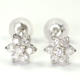 プラチナ・ダイヤモンド0.3ct　フラワーピアス