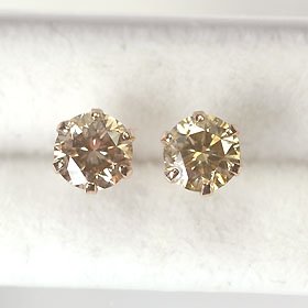 K18PG・ブラウンダイヤモンド0.3ct　スタッドピアス