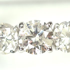 プラチナ ダイヤモンド1.0ct スリーストーンリング トリロジー 1カラット