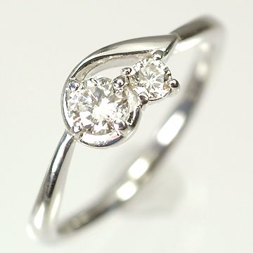 K18WG・ダイヤモンド0.3ct（SIクラス・鑑別書カード付）　２ストーンリング