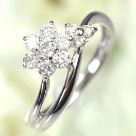 プラチナ・ダイヤモンド0.5ct　スウィートフラワー10リング