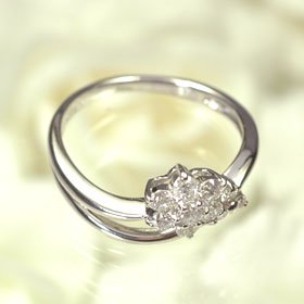 プラチナ・ダイヤモンド0.5ct　スウィートフラワー10リング