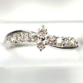 プラチナ・ダイヤモンド0.5ct　スウィートフラワー10リング