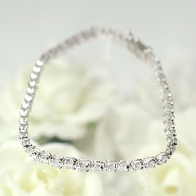 プラチナ・ダイヤモンド3.0ct　テニスブレスレット