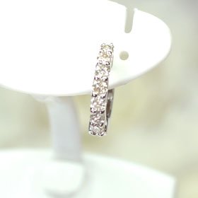 K18WG・ダイヤモンド0.28ct　ピアリング