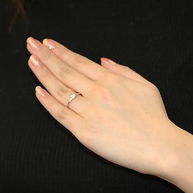 【婚約指輪】プラチナ・ダイヤモンド0.1ct（H・SI・GOOD・鑑定書付）　エンゲージリング