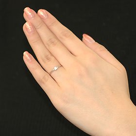 【婚約指輪】プラチナ・ダイヤモンド0.1ct（H・SI・GOOD・鑑定書付）　エンゲージリング