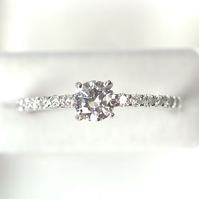 【婚約指輪】プラチナ・ダイヤモンド0.3ct（F・VVS・3EX・H&C・鑑定書付）　エンゲージリング