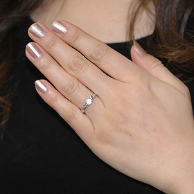 【婚約指輪】プラチナ・ダイヤモンド0.5ct（F・VS・3EX・H&C・鑑定書付）　エンゲージリング