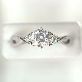 【婚約指輪】プラチナ・ダイヤモンド0.5ct（F・VS・3EX・H&C・鑑定書付）　エンゲージリング