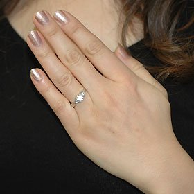 婚約指輪】プラチナ・ダイヤモンド0.5ct（F・VS・3EX・H&C・鑑定書付