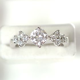 【婚約指輪】プラチナ・ダイヤモンド0.5ct（H・SI・GOOD・鑑定書付）　エンゲージリング