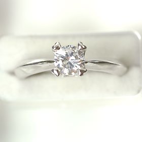 【婚約指輪】プラチナ・ダイヤモンド0.5ct（F・VVS・3EX・H&C・鑑定書付）　エンゲージリング