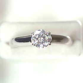 【婚約指輪】プラチナ・ダイヤモンド0.7ct（F・VS・3EX・H&C・鑑定書付）　エンゲージリング