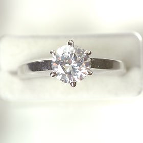 【婚約指輪】プラチナ・ダイヤモンド1.0ct（H・SI・GOOD・鑑定書付）　エンゲージリング