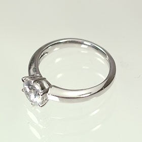 【婚約指輪】プラチナ・ダイヤモンド1.0ct（H・SI・GOOD・鑑定書付）　エンゲージリング