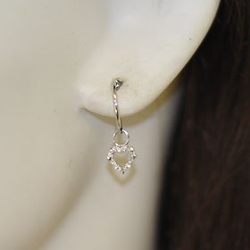 天然ダイヤモンド0.16ct×ホワイトゴールド　ハートフープピアス