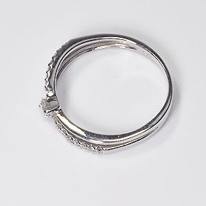 【婚約指輪】プラチナ・ダイヤモンド0.2ct（SIクラス・鑑別書カード付）　エンゲージデザインリング