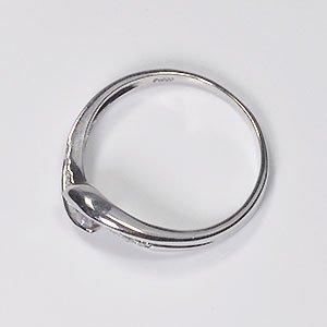 【婚約指輪】プラチナ・ダイヤモンド0.25ct（SIクラス・鑑別書カード付）　エンゲージデザインリング