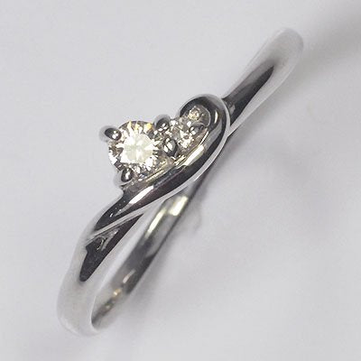 【婚約指輪】プラチナ・ダイヤモンド0.08ct（SIクラス・鑑別書カード付）　エンゲージデザインリング
