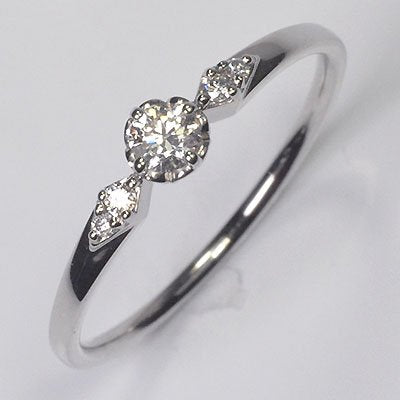 【婚約指輪】プラチナ・ダイヤモンド0.13ct（SIクラス・鑑別書カード付）　エンゲージデザインリング