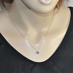 プラチナ・ダイヤモンド0.901ct(FB・SI2・鑑定書付) スタッド プラチナ・ダイヤモンド0.901ct(FB・SI2・鑑定書付) スタッド