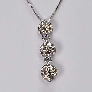 プラチナ・ダイヤモンド1.0ct（VSクラス・H&C・鑑別書カード付） スリーストーンペンダント（ネックレス）